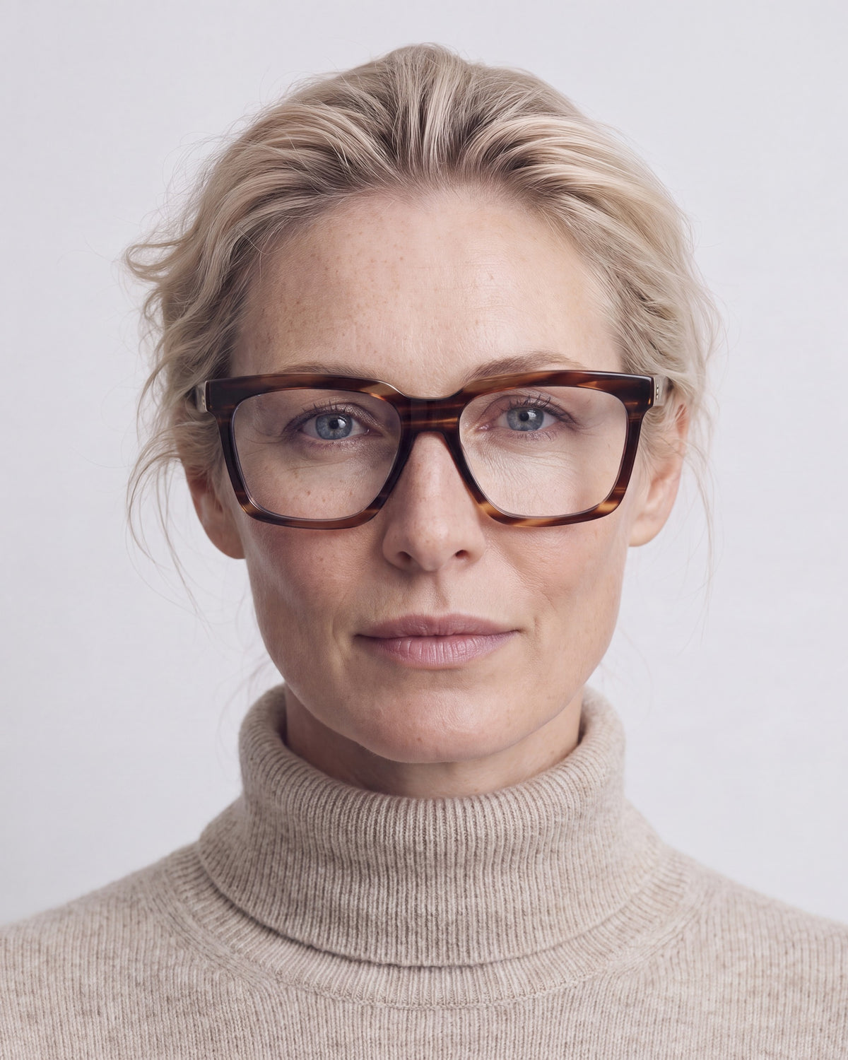 Therese Dark Brown Blue Light, worn