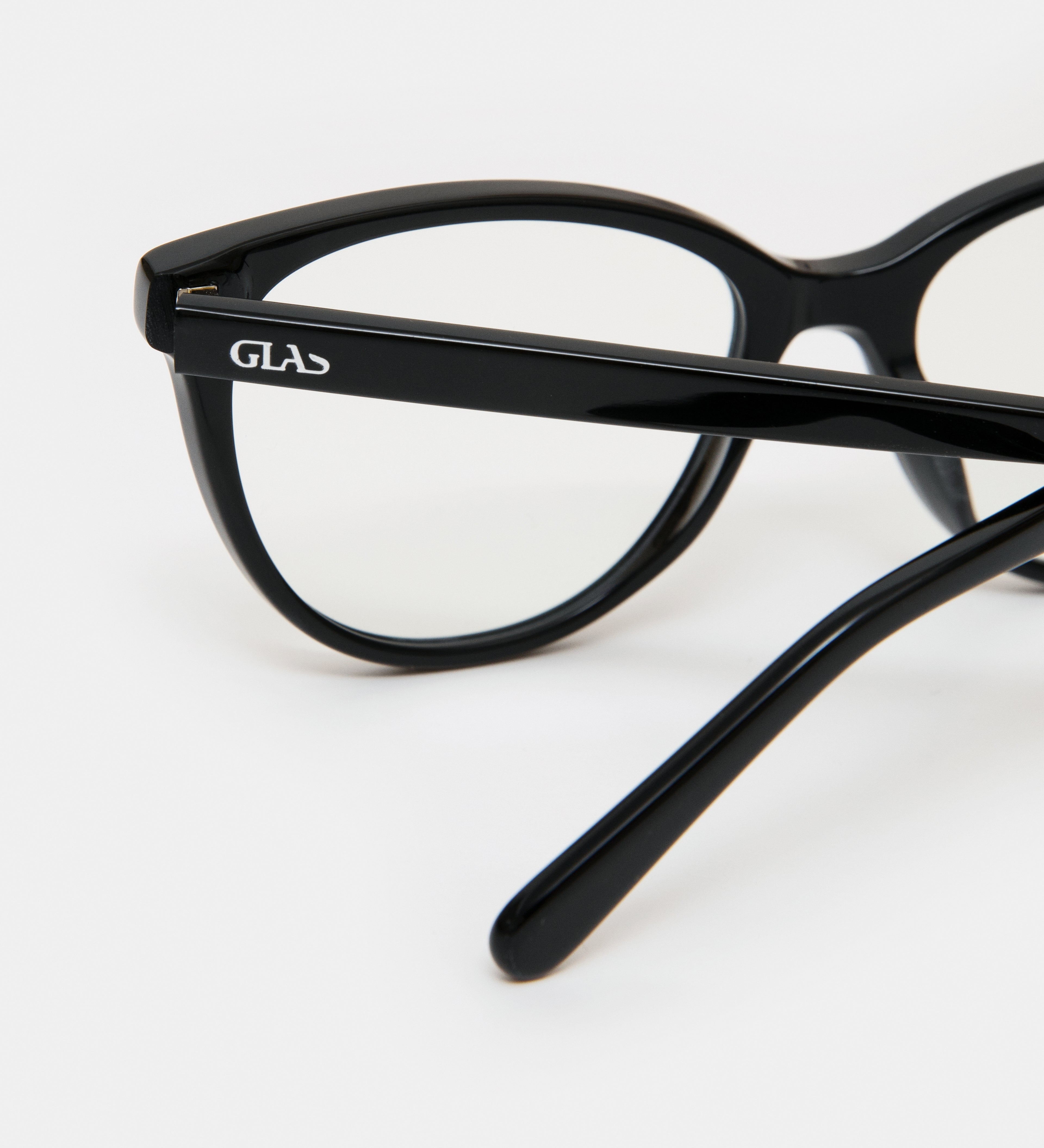 Holly Black Blue Light