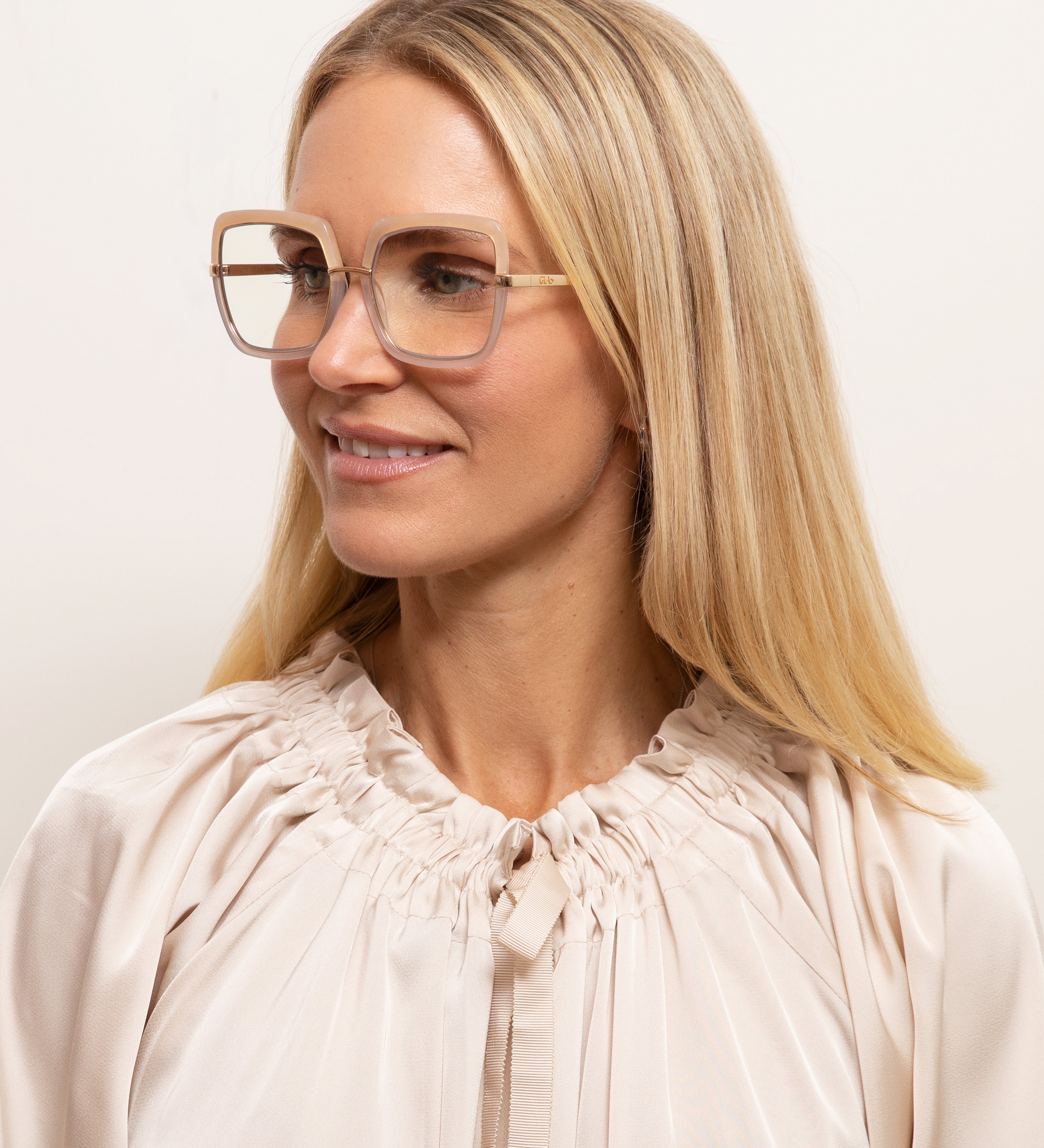 Miranda Almond Blue Light