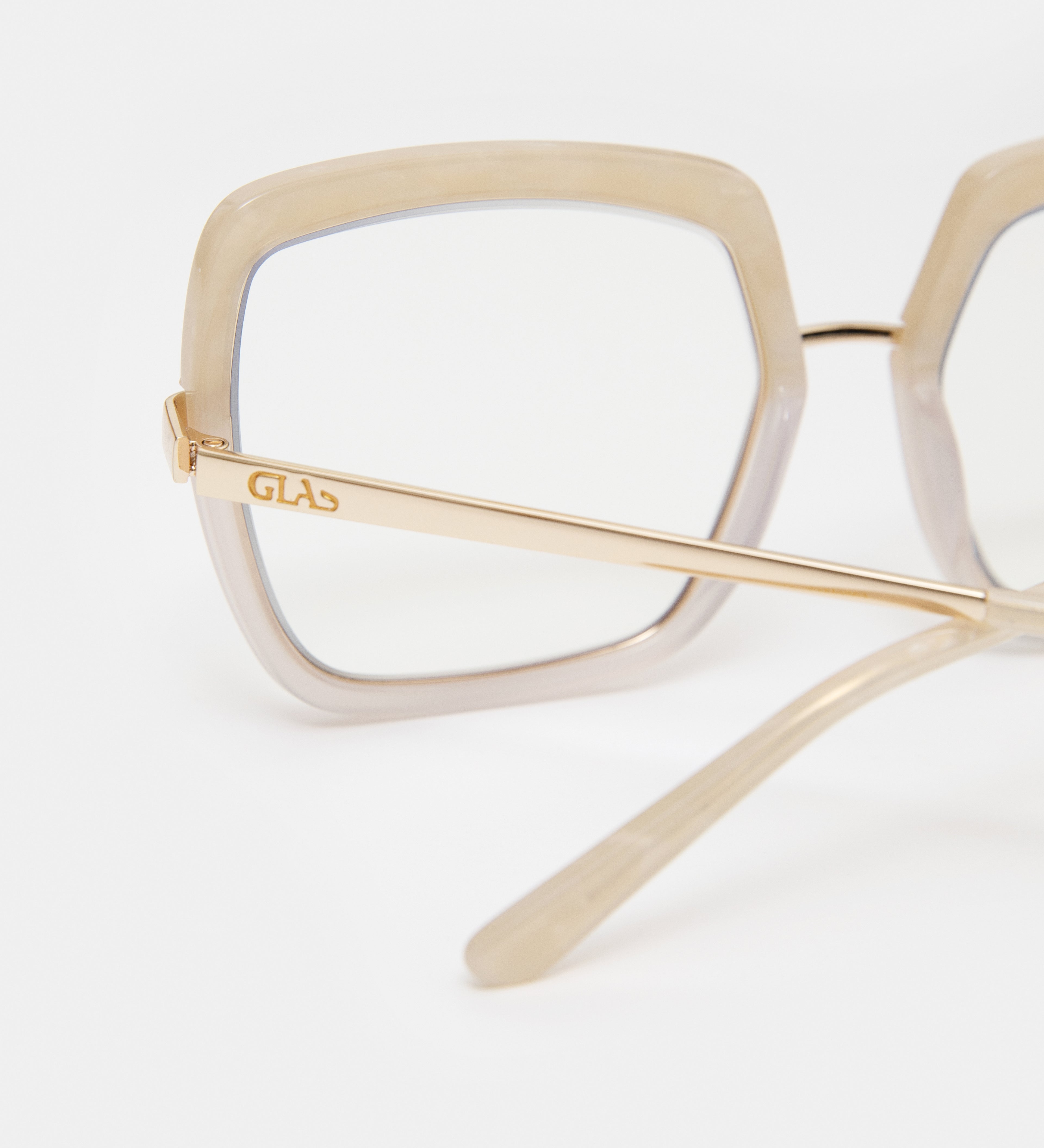 Miranda Almond Readers