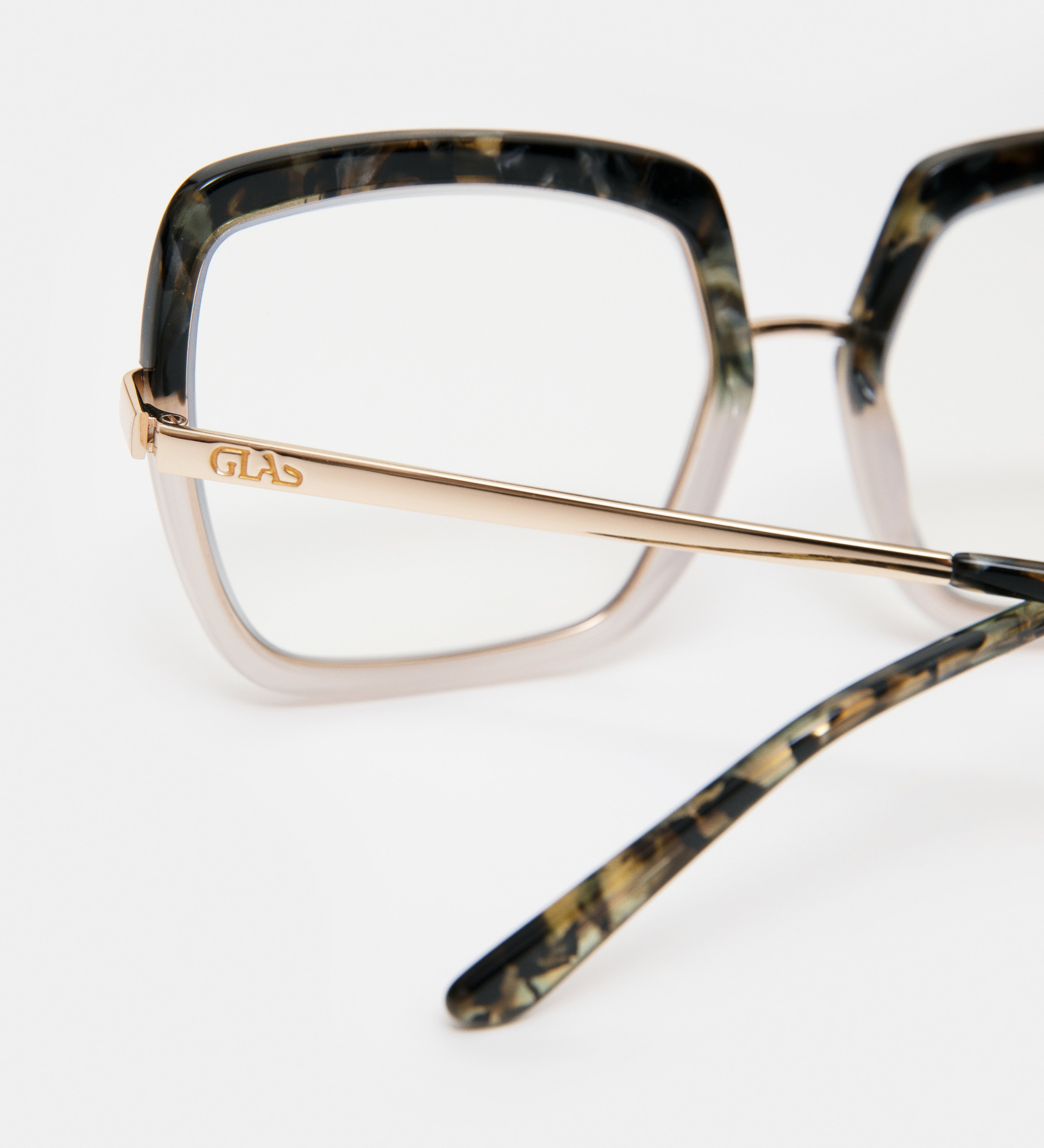 Miranda Pistachio Blue Light