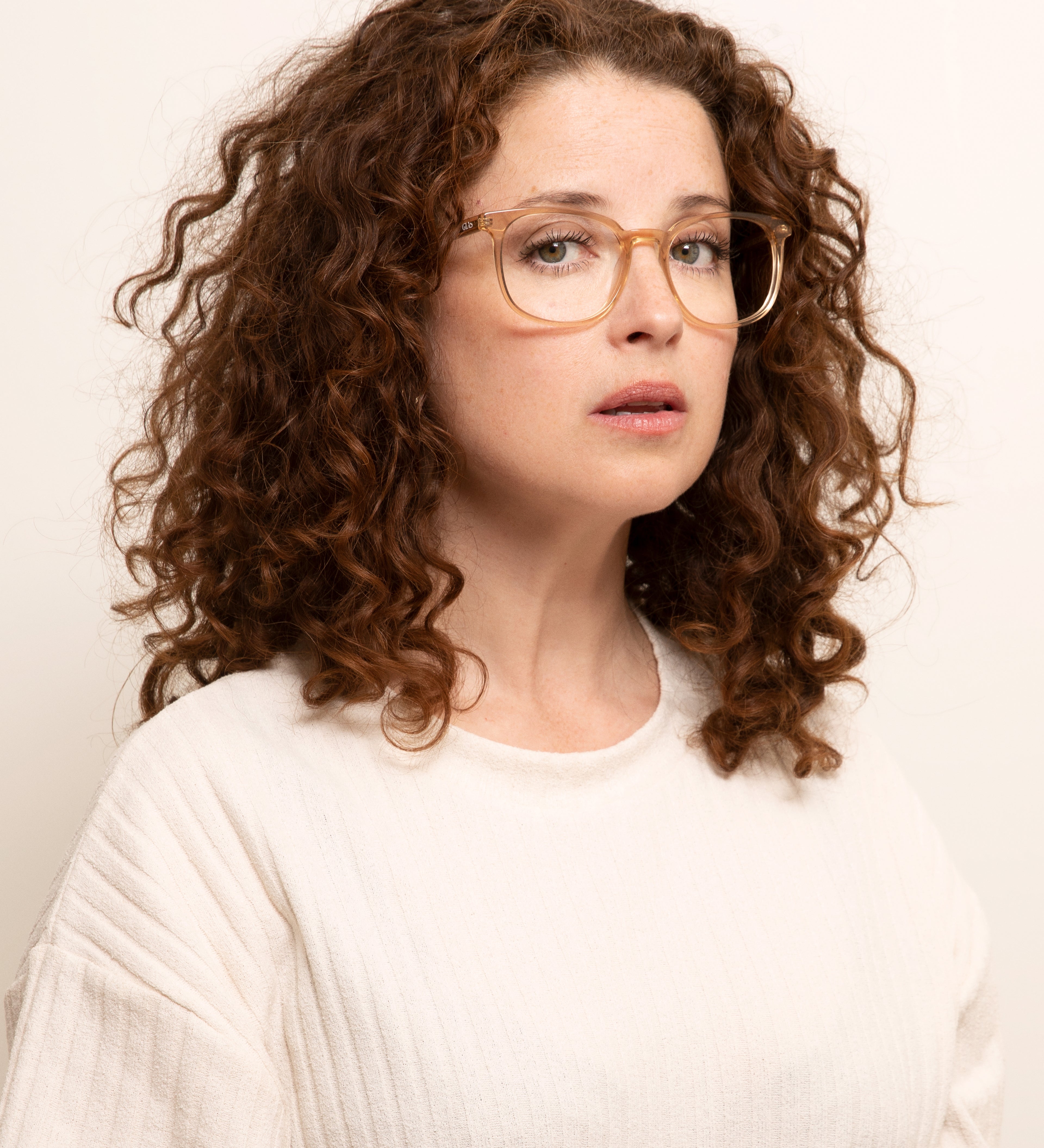 Molly Caramel Blue Light