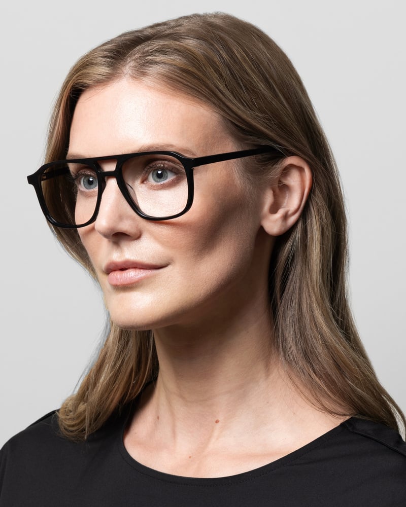 Robyn Black Blue Light